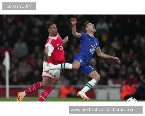 足总杯精彩对决曼城逆转利物浦引爆全场热情赛后点评解析